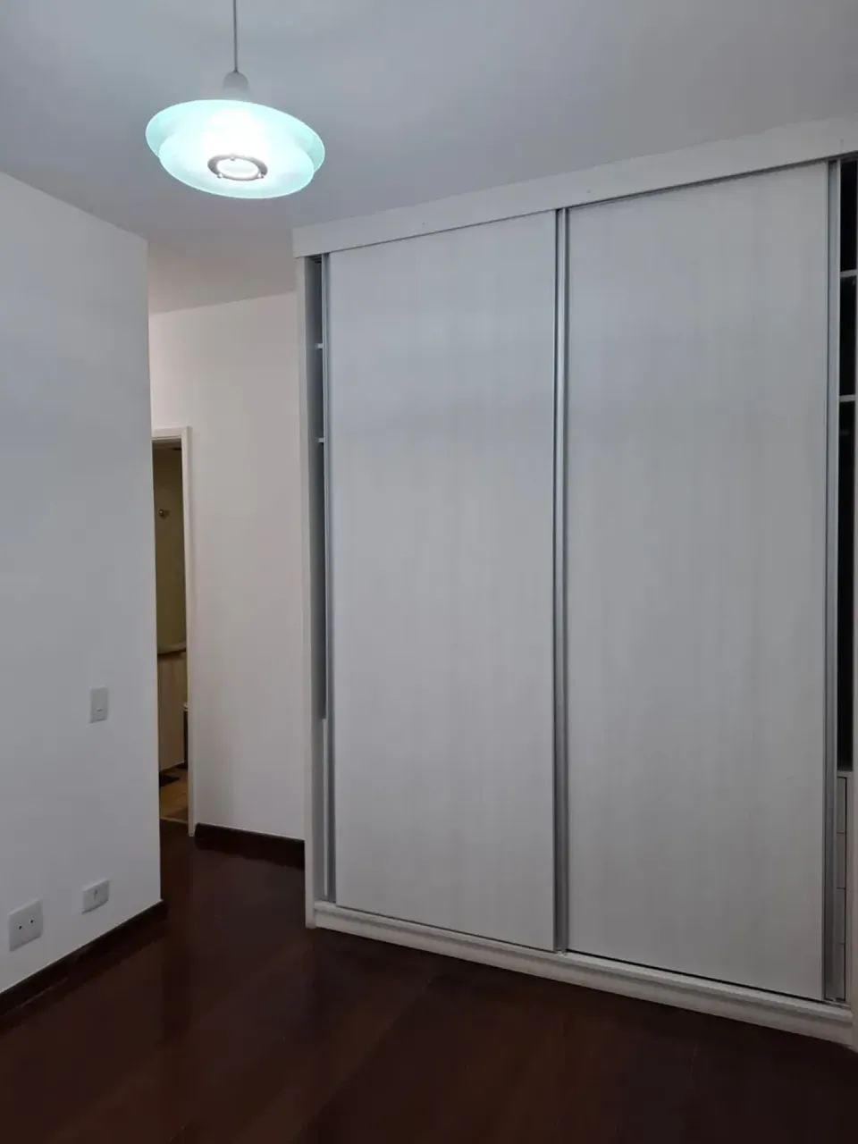 Apartment with 2 bedrooms, 3 bathrooms and a balcony — photo 8