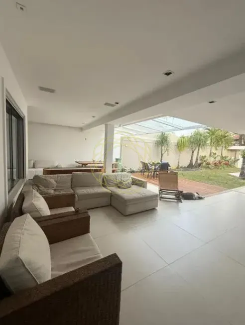Casa de 360 m² con balcón gourmet y espacio de home office — photo 7
