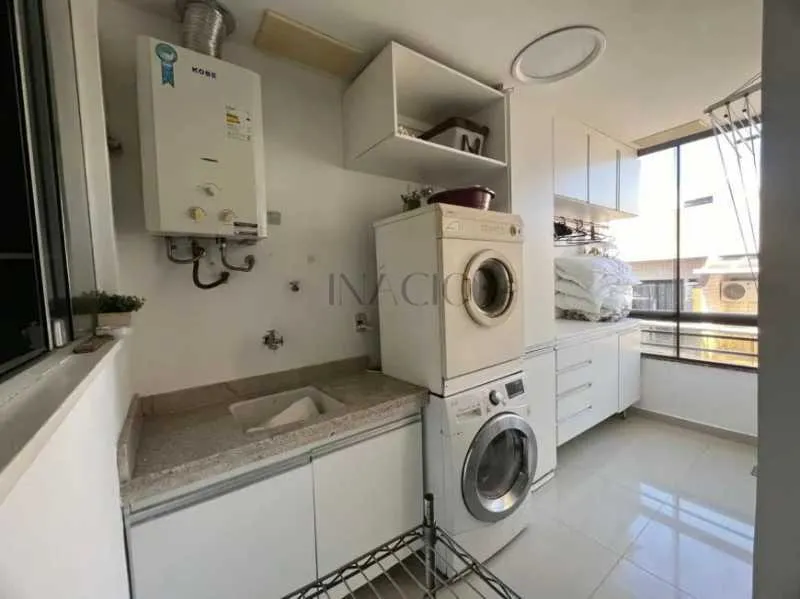 Furnished apartment with 3 bedrooms and 5 bathrooms — photo 4