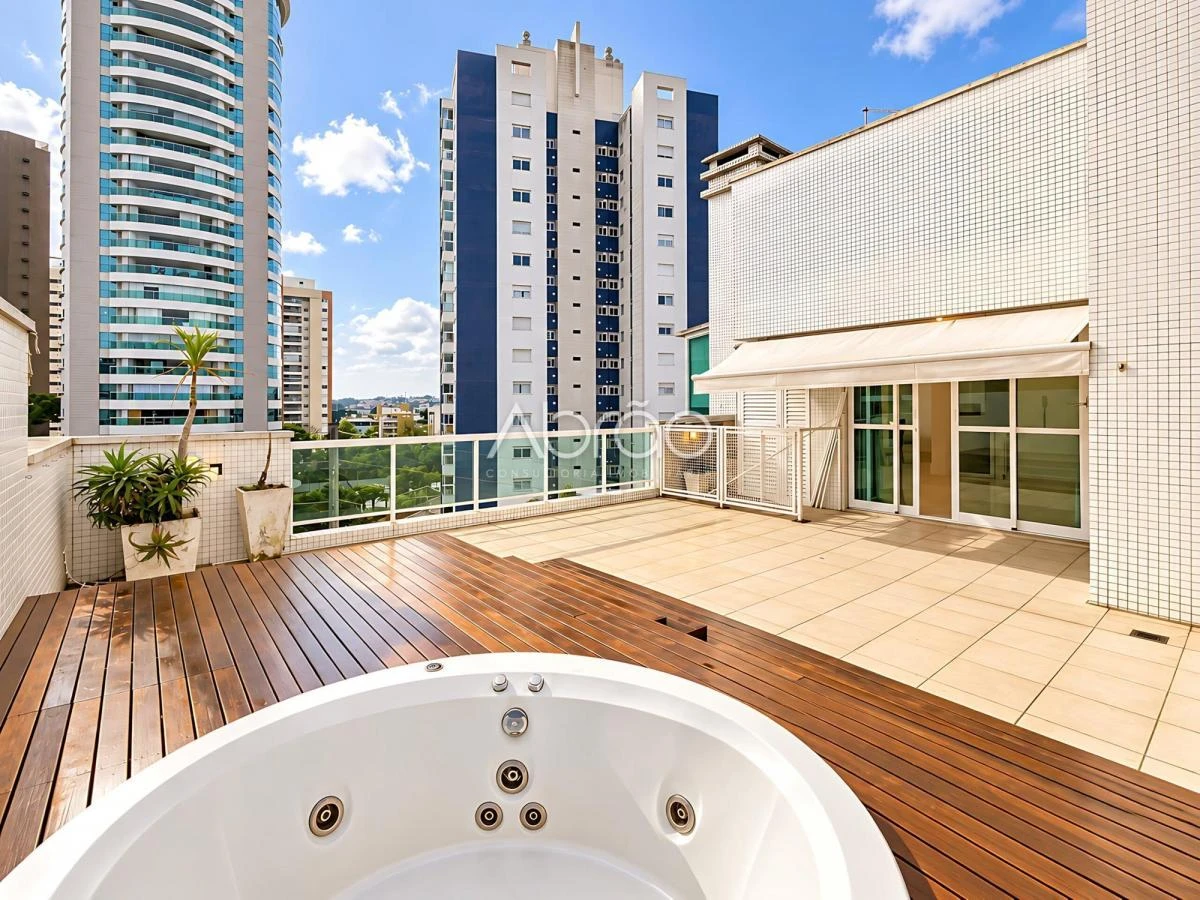 Furnished apartment, 192 m², with a glass-enclosed balcony — photo 4