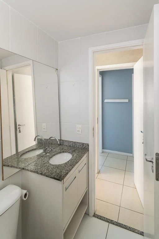 Furnished 3-bedroom apartment with 1 en-suite and balcony — photo 40
