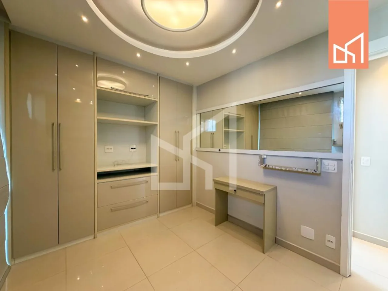 Rental apartment with an open-plan kitchen, 3 bedrooms — photo 4