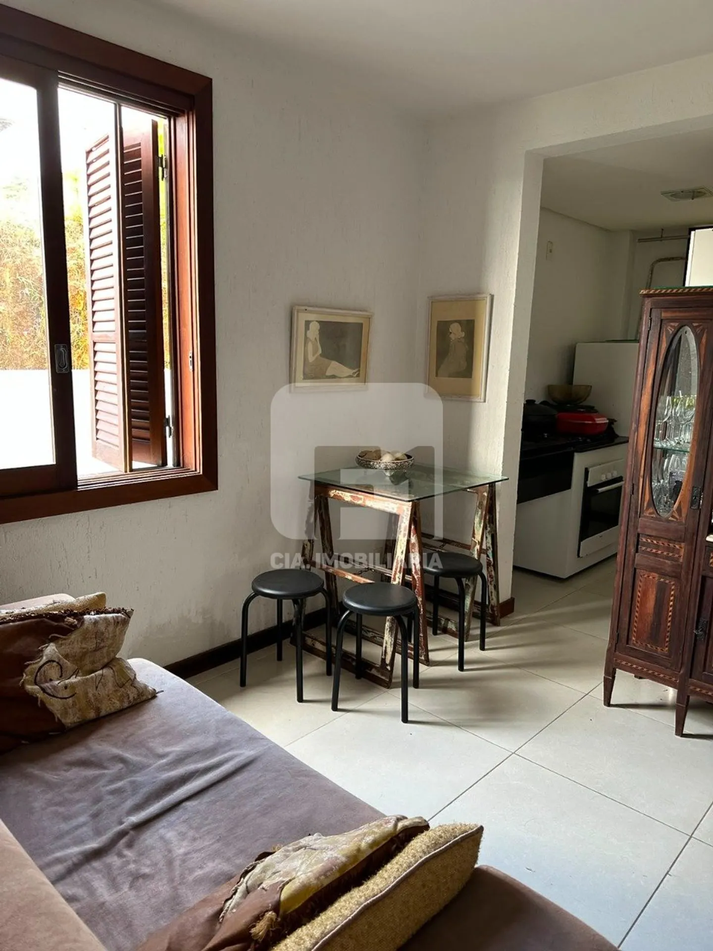 Furnished house with 6 bedrooms and 650 m² total — photo 71