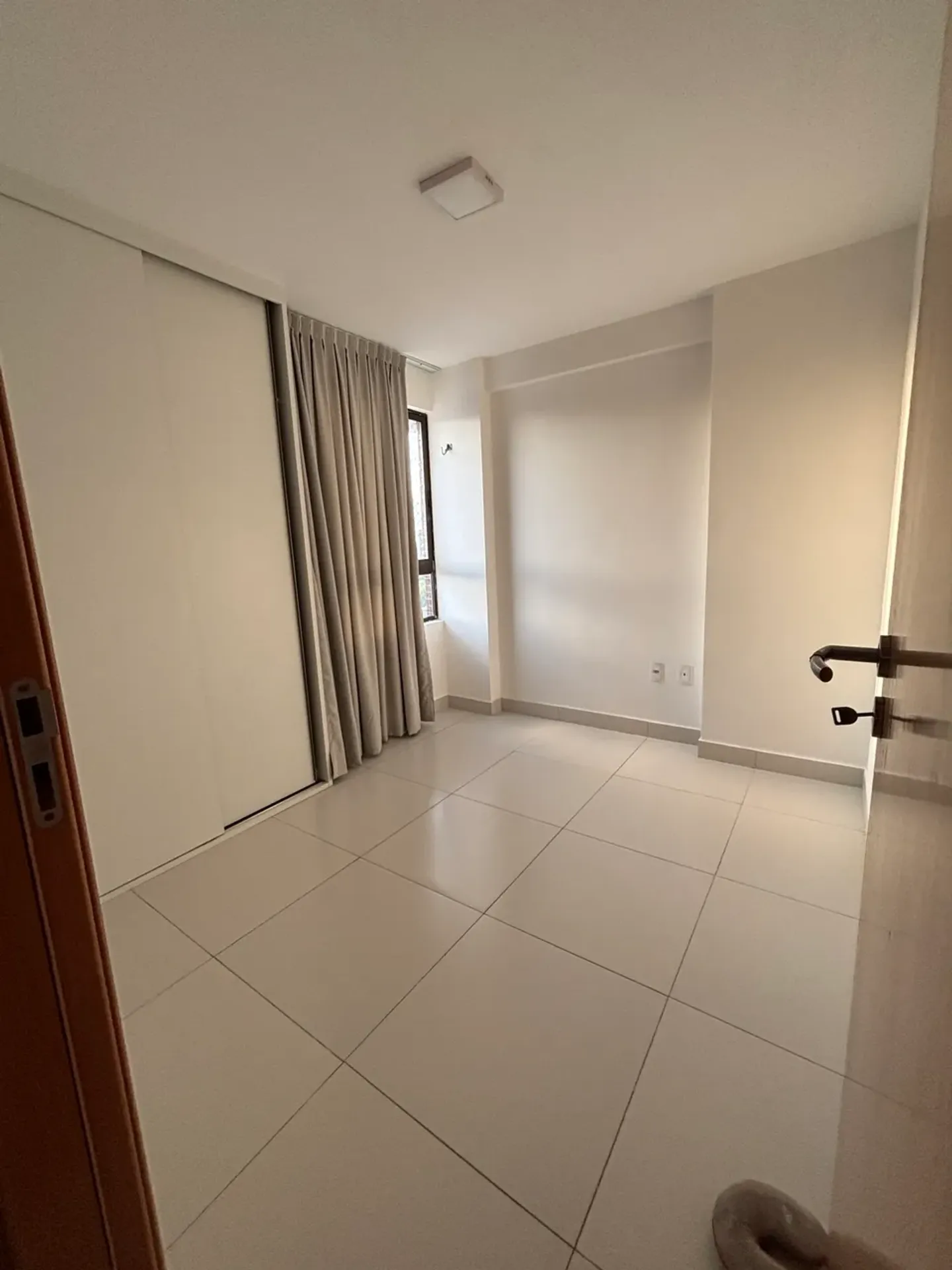 Furnished apartment, 53 m², with a grill on the balcony — photo 23