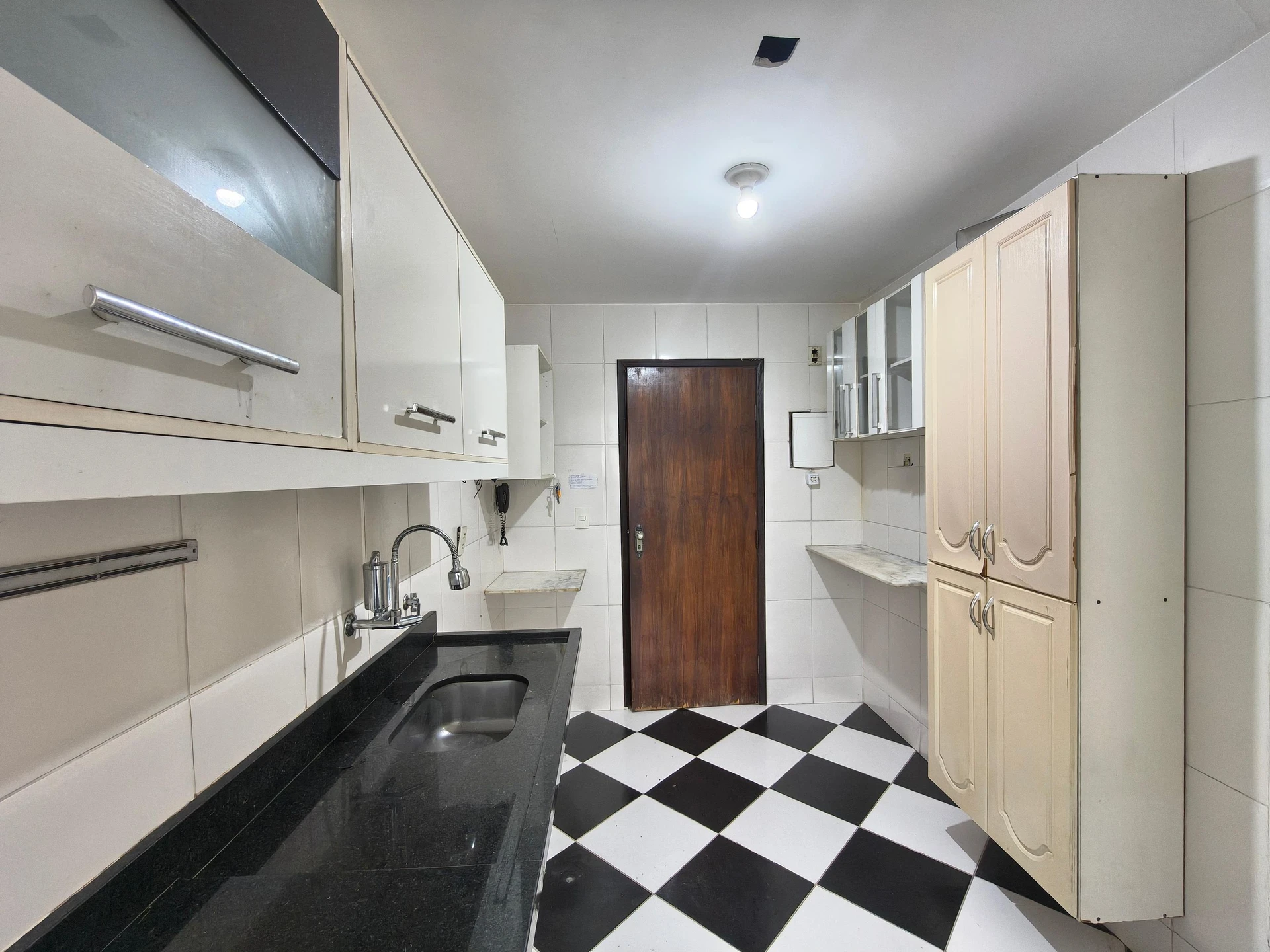3-bedroom apartment with a park view — photo 15