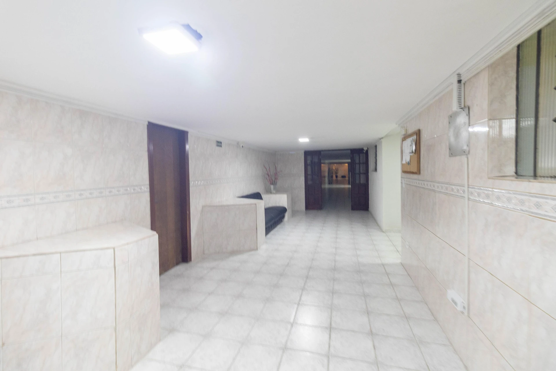 3-bedroom apartment with a washing machine — photo 4