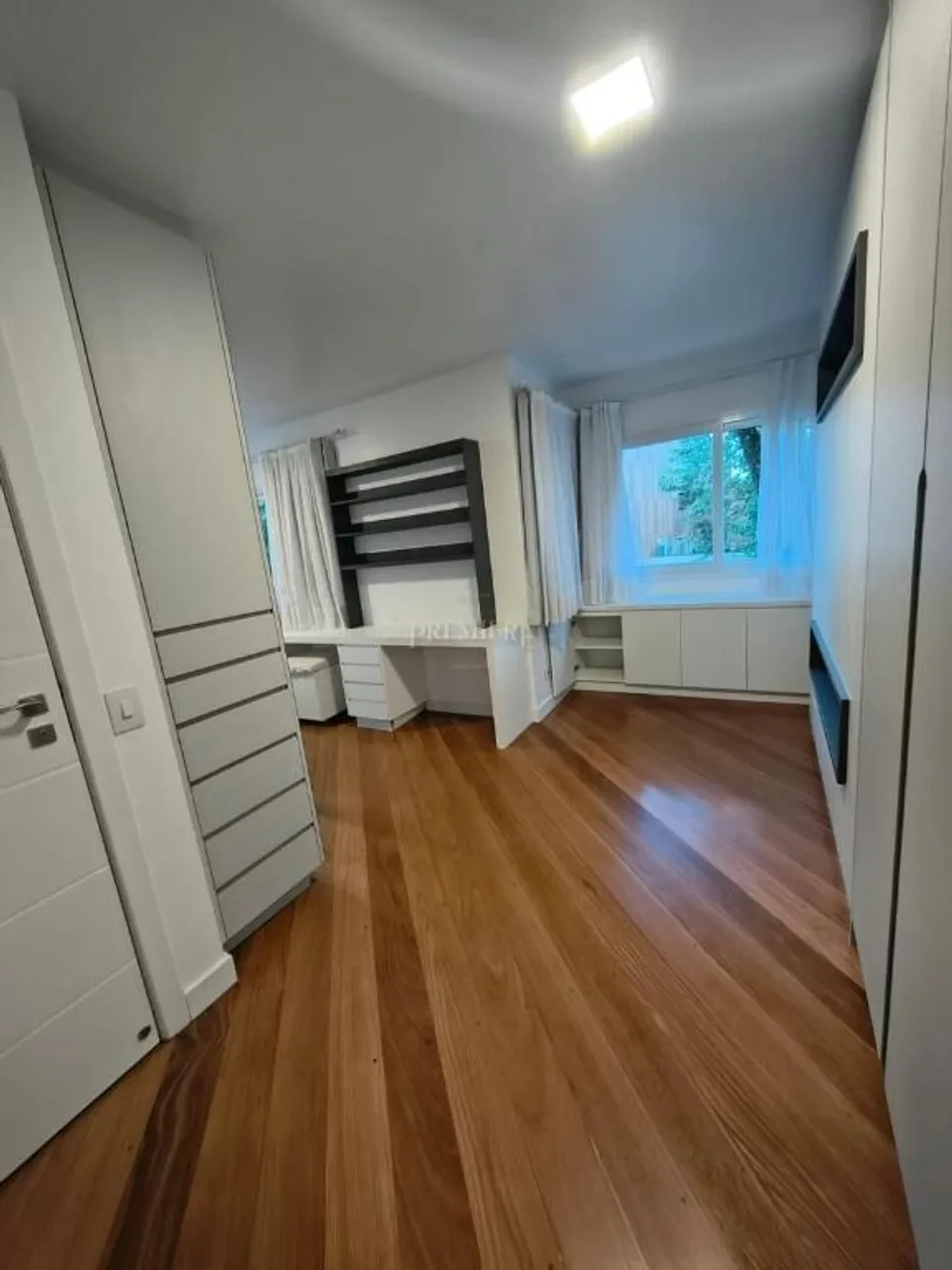 Будинок на 5 кімнат із балконом і 400 м² — photo 18