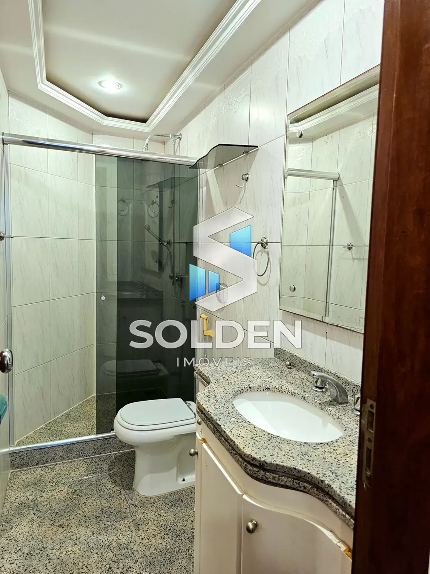 3-bedroom apartment with glass-enclosed balcony and 4 baths — photo 14
