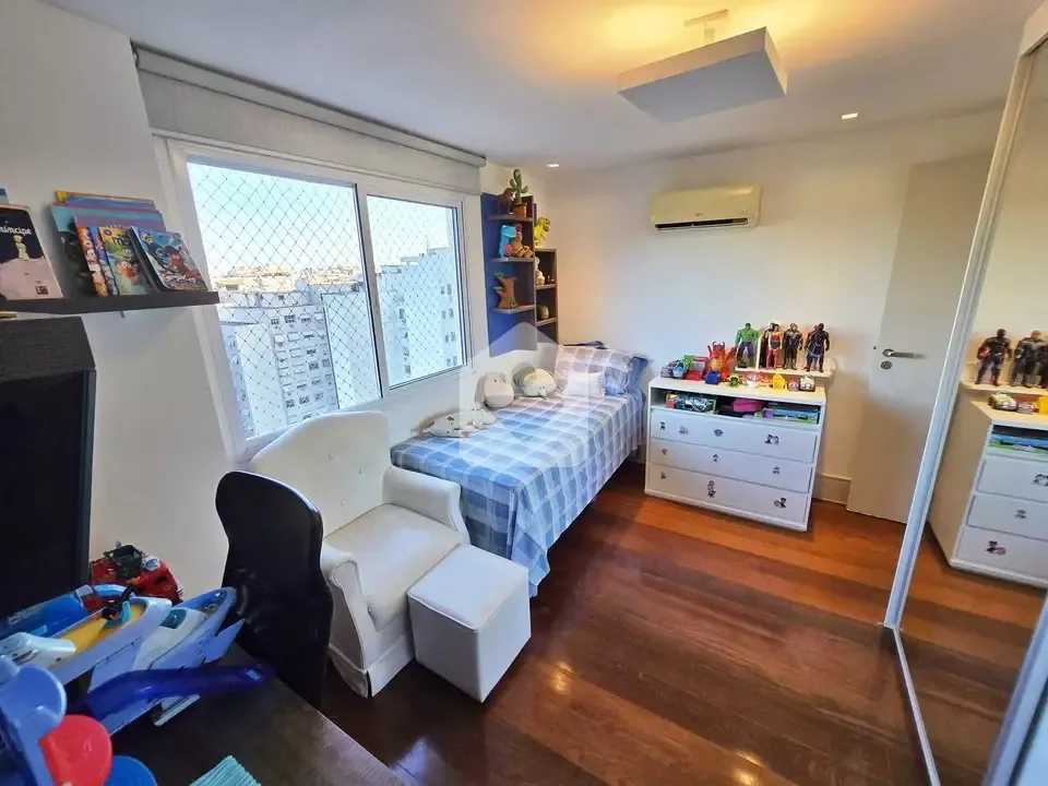 Furnished apartment with 3 bedrooms and 5 bathrooms — photo 29
