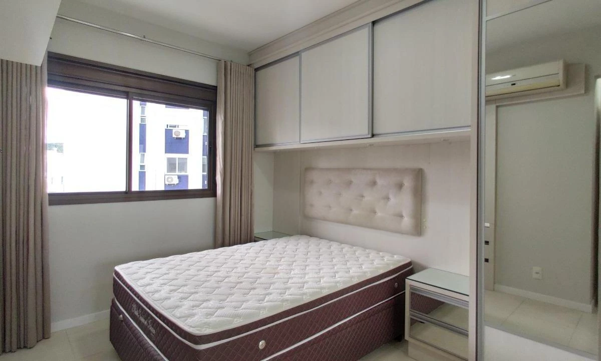 2-bedroom apartment with a home office — photo 15