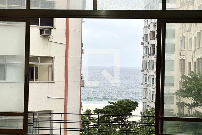 4-bedroom apartment with a water view in Rio de Janeiro — photo 16