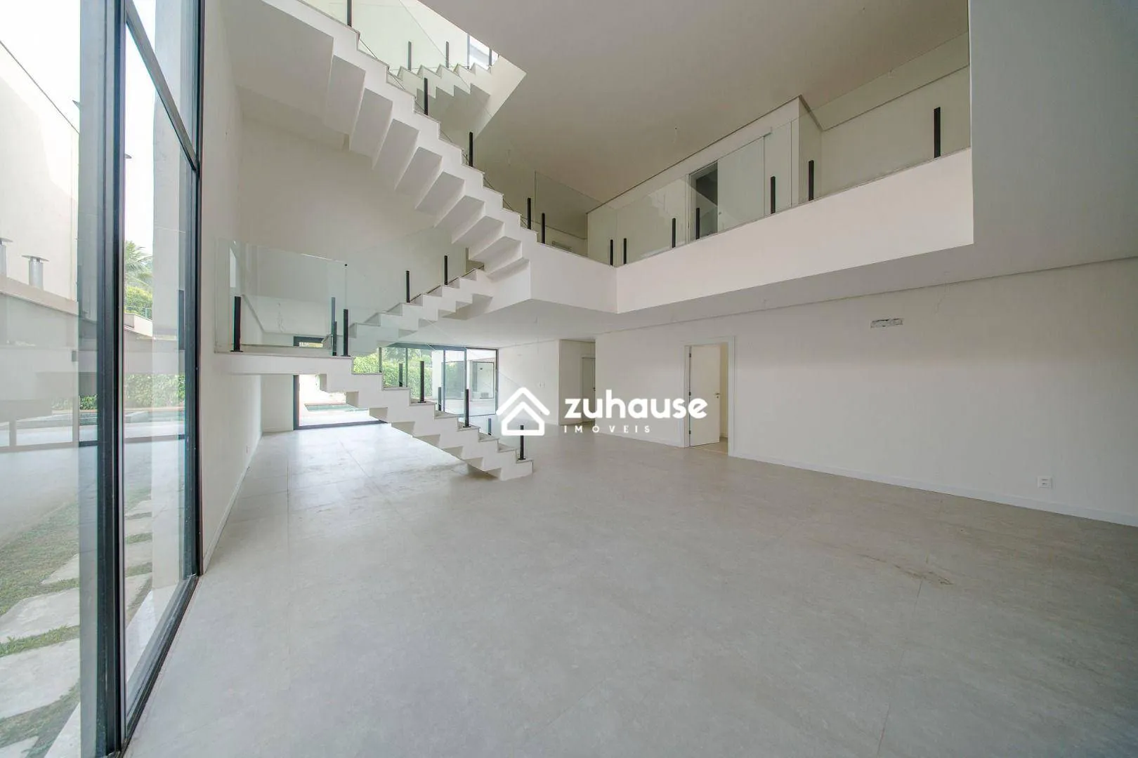 House with 5 bedrooms and an open-plan kitchen — photo 16