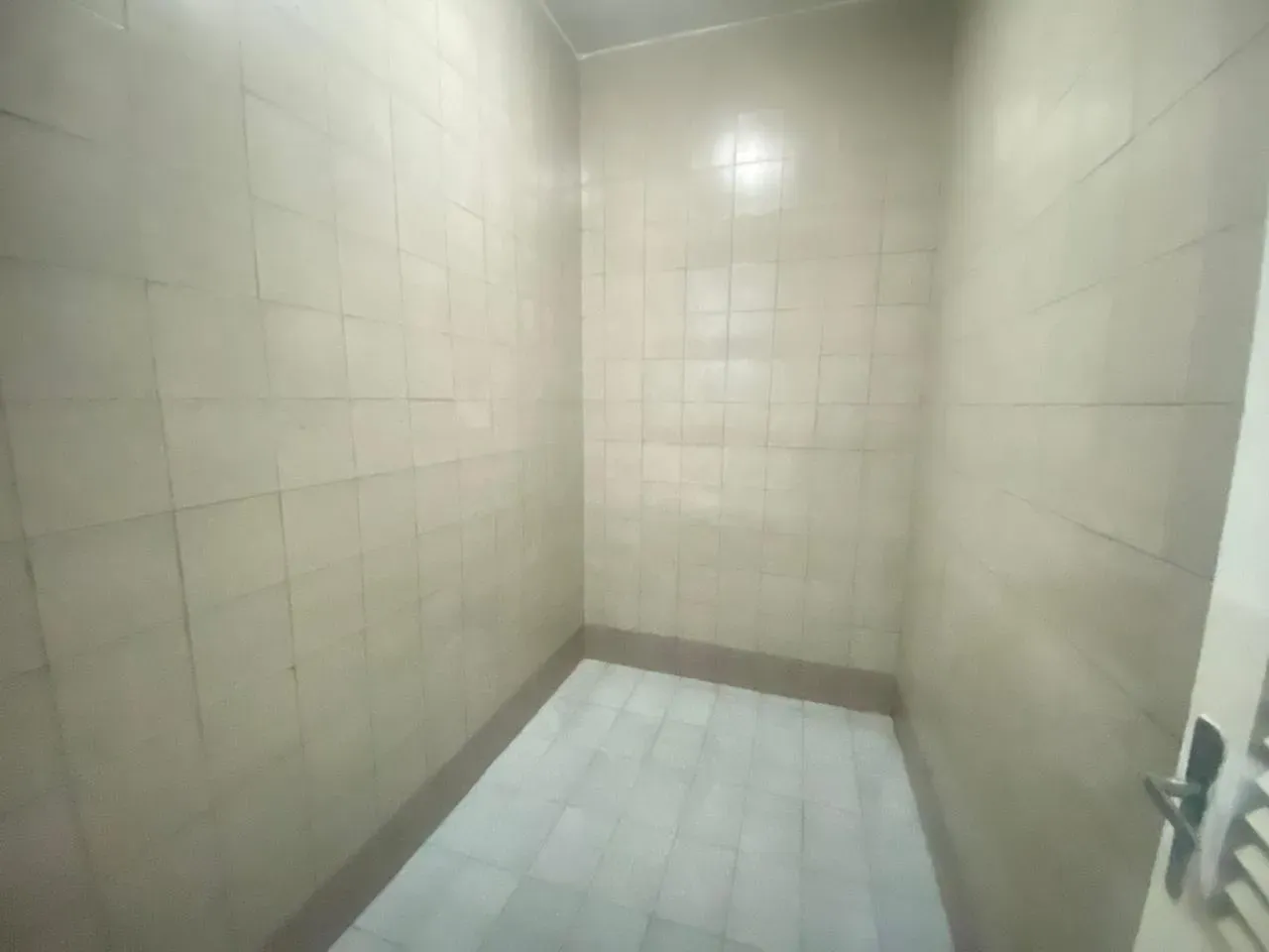 Unfurnished apartment with laundry area and 2 bedrooms — photo 27