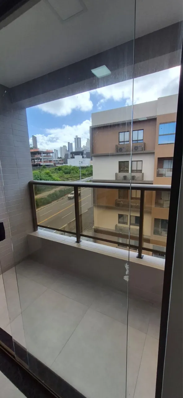 Apartamento sin muebles con cocina cerrada y 3 dormitorios