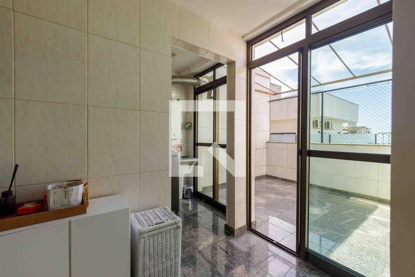 Furnished 185 m² apartment with 3 bedrooms and balcony — photo 33