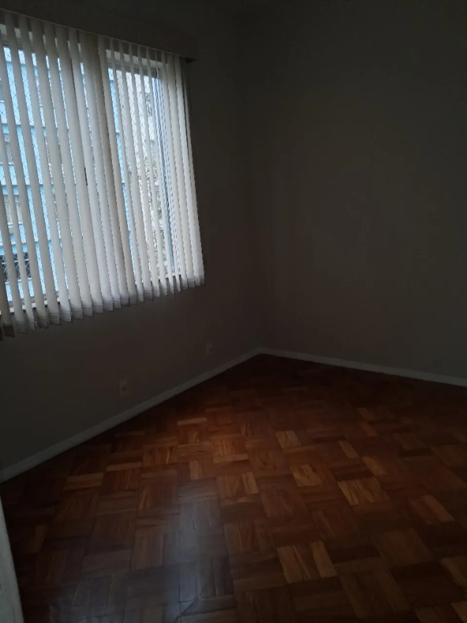 Apartment, 85 m², with wood or laminate floors — photo 3