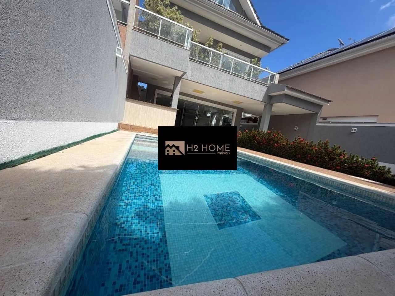 290 m² house with 4 bedrooms and 4 parking spots — photo 15