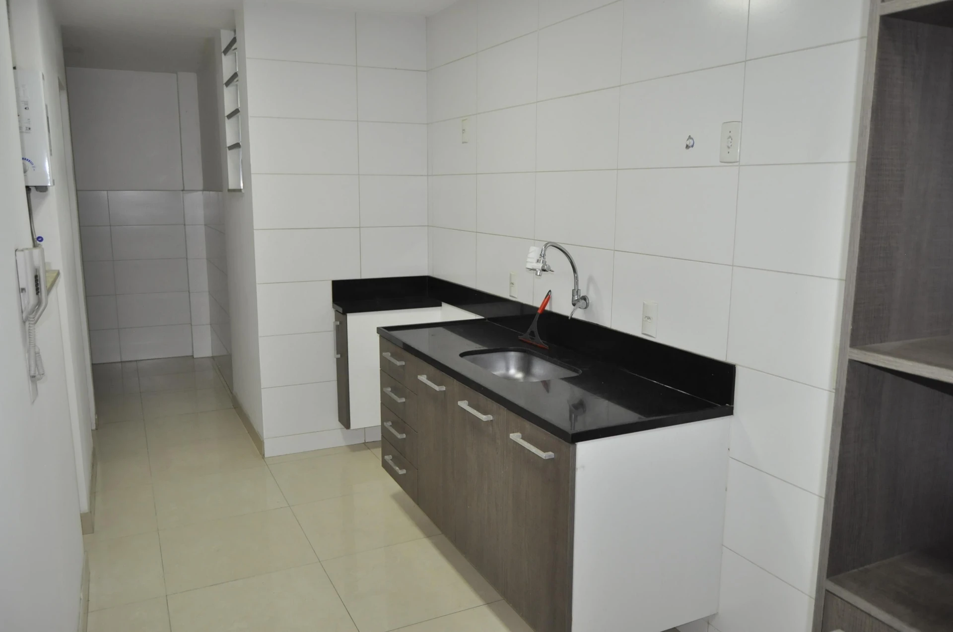 2-bedroom apartment with a private garden — photo 2