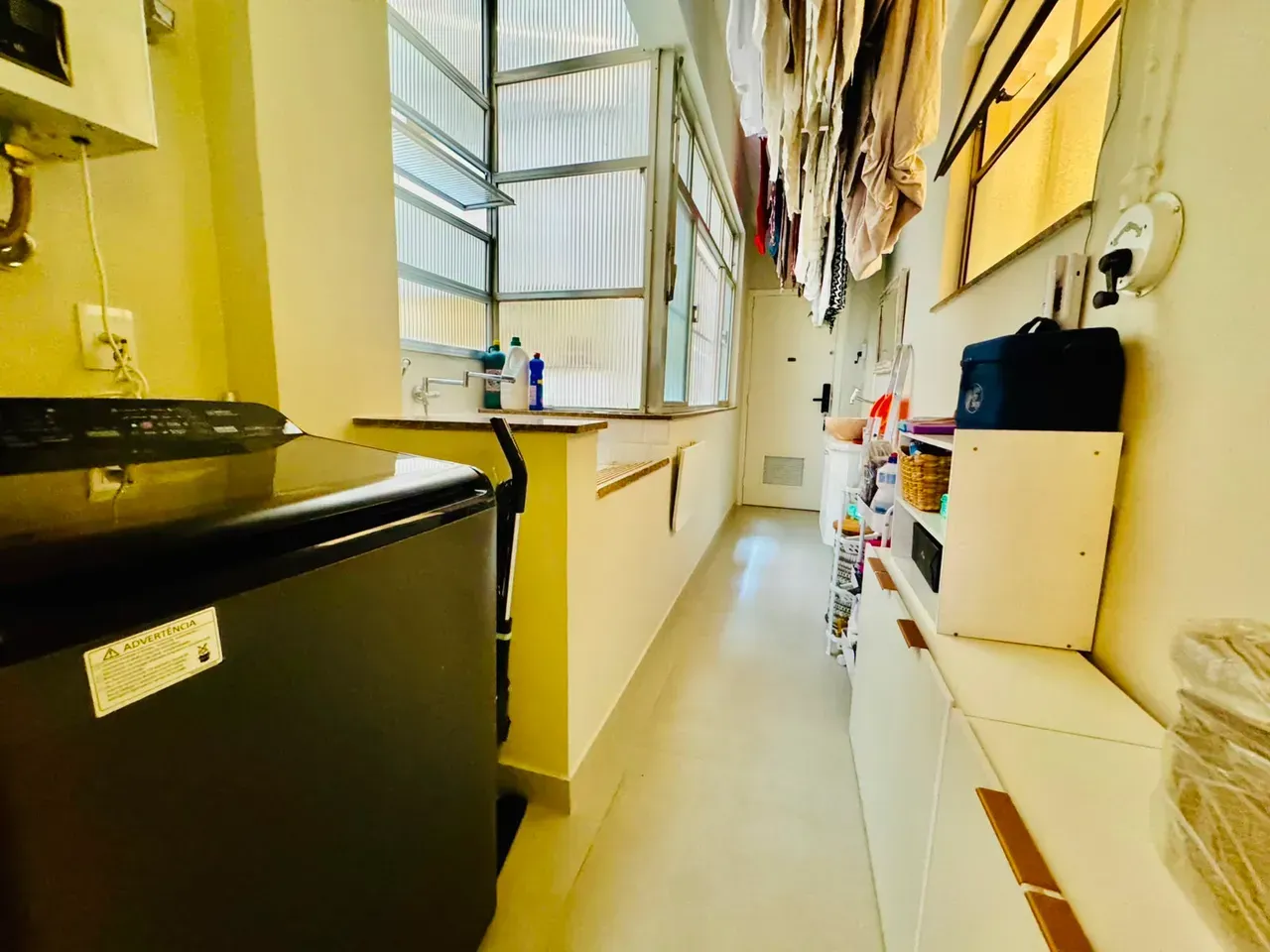 Furnished 3-bedroom apartment with 3 bathrooms — photo 19
