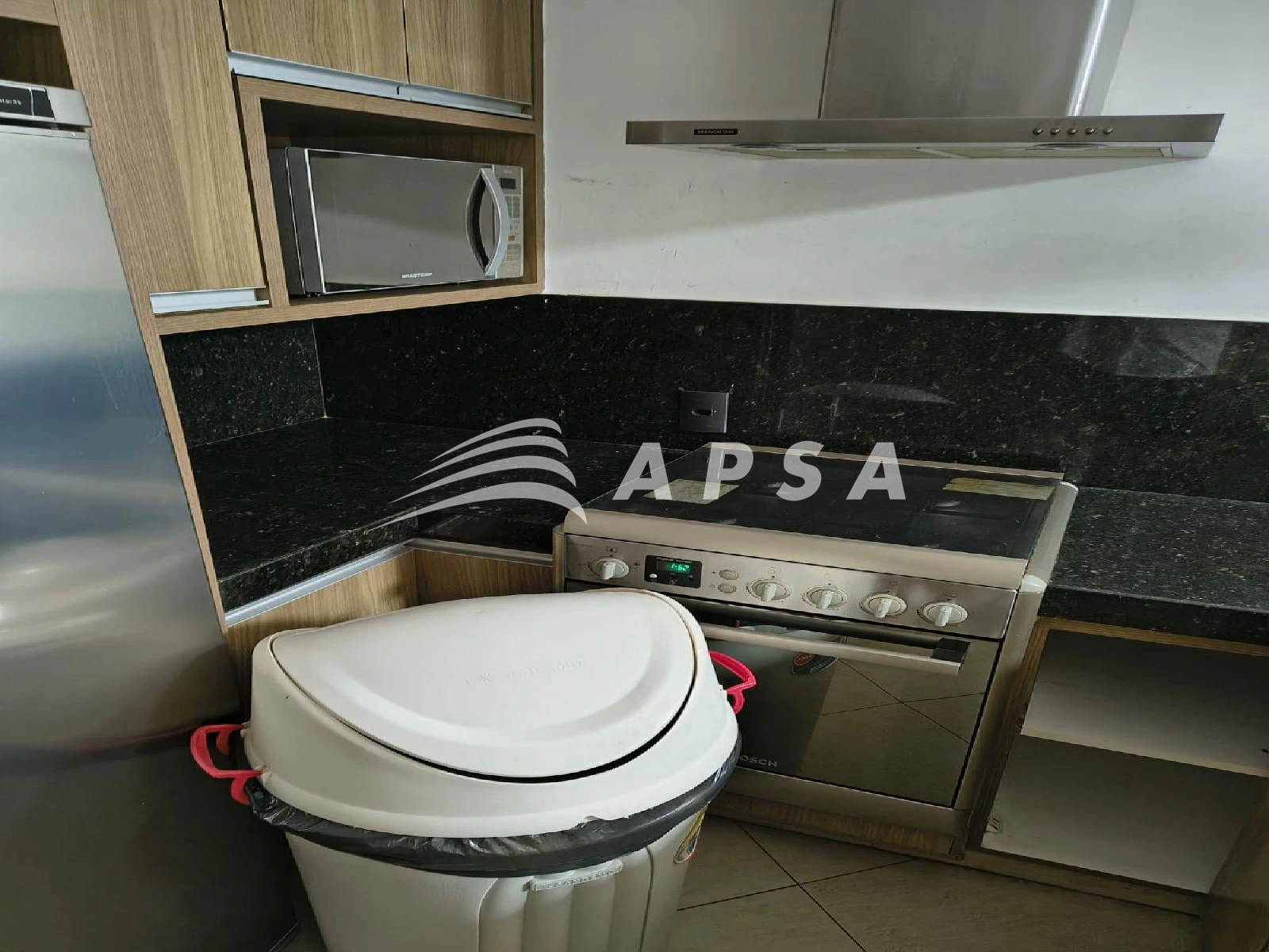 141 m² apartment with 4 bedrooms and enclosed balcony — photo 26