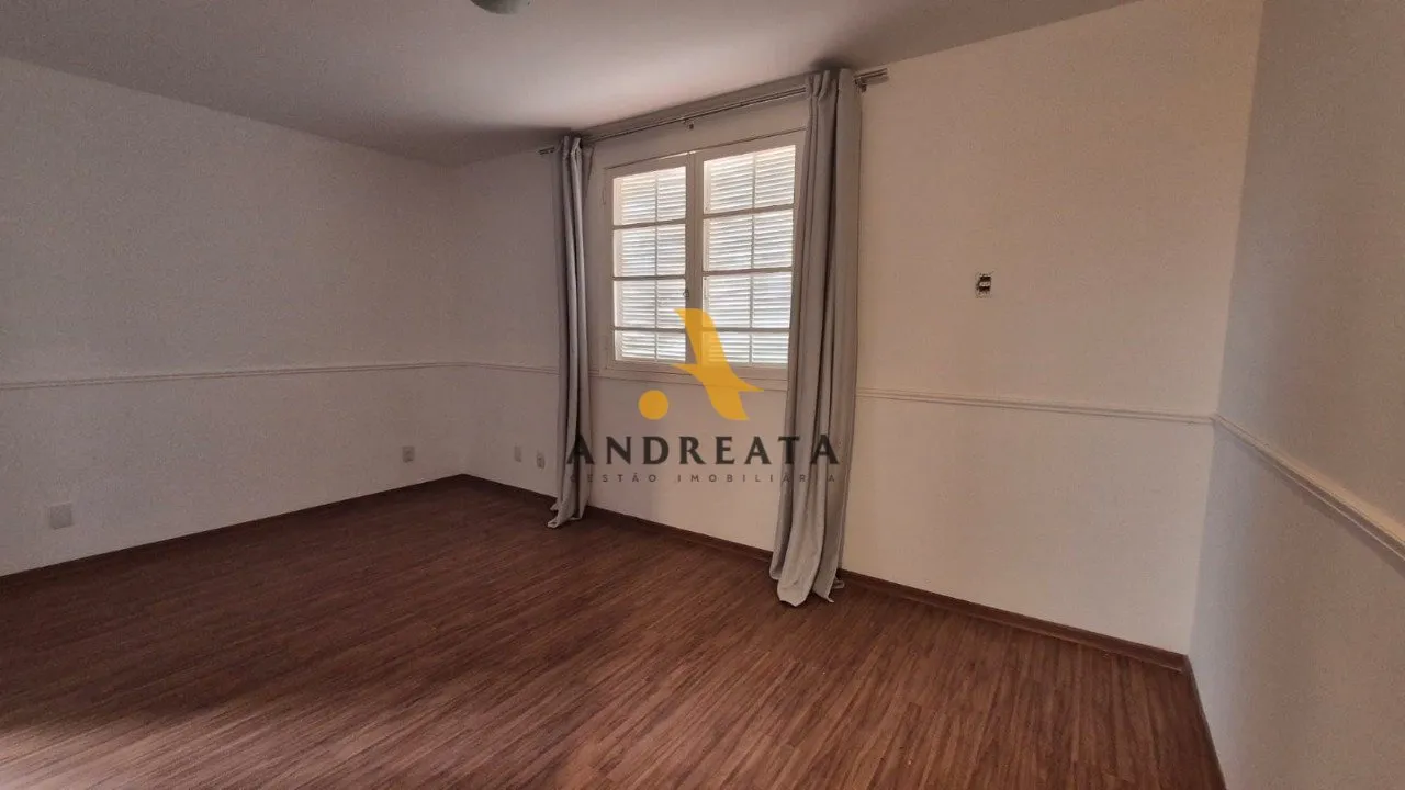 Unfurnished house with 5 bedrooms and 647 m² balcony — photo 45