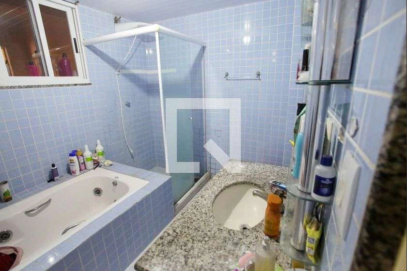 Furnished house with 3 bedrooms and a gas stove kitchen — photo 16