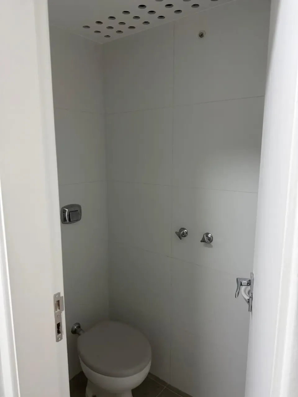 Rental apartment with 3 bedrooms and a glassed-in balcony — photo 8