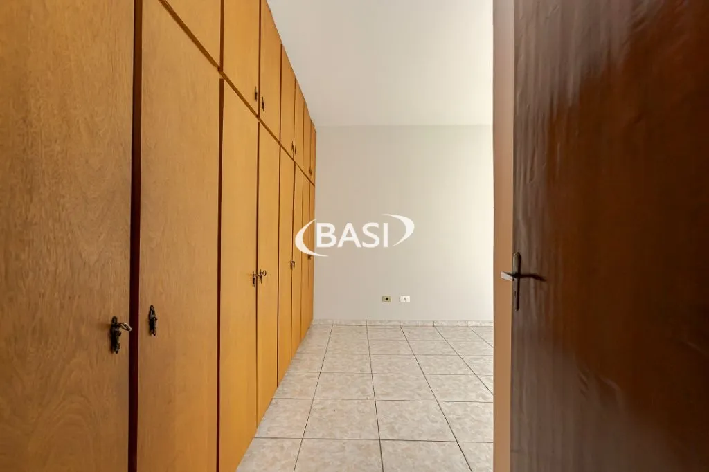 Unfurnished house with 4 bedrooms and 3 bathrooms — photo 70