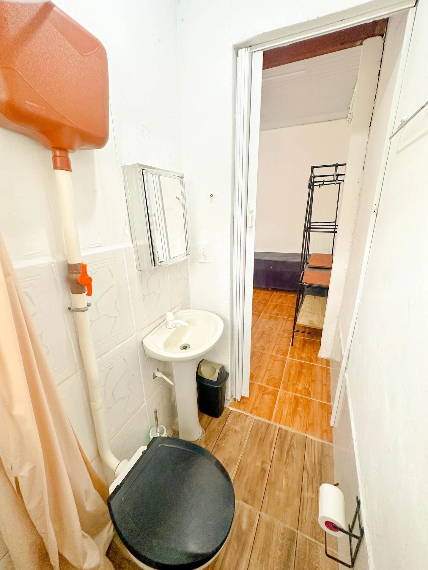 Washing machine in a one-bedroom apartment, 30 m² — photo 32