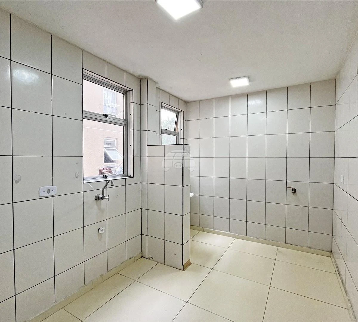 3-bedroom, 48 m² apartment in Curitiba — photo 2