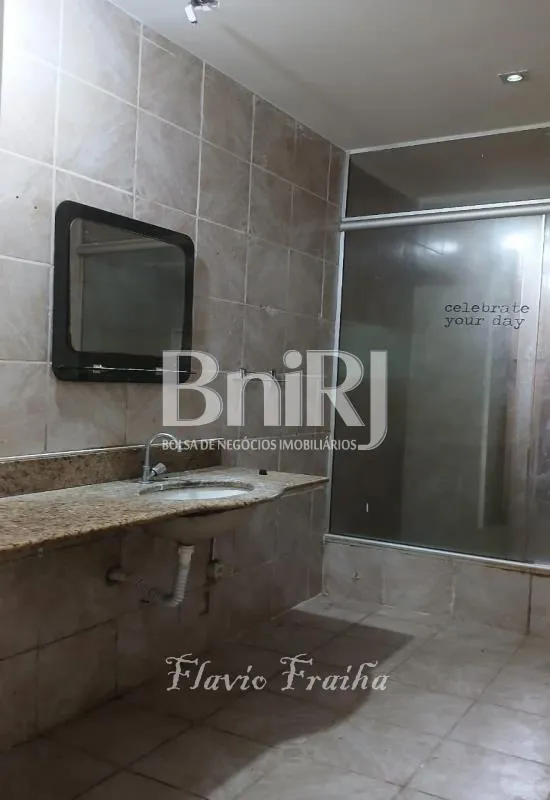 One-bedroom apartment with a home office in Rio de Janeiro — photo 14