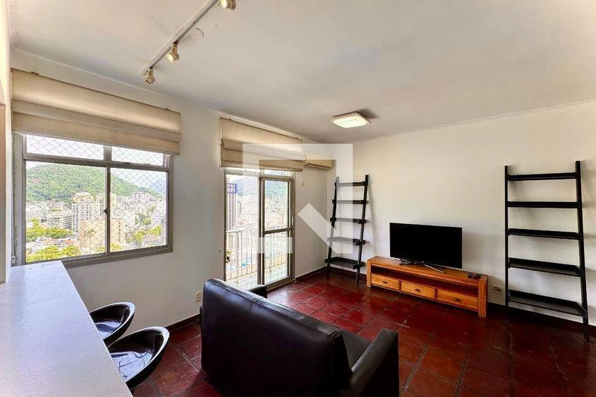 Washing machine in a one-bedroom apartment, 60 m² — photo 9