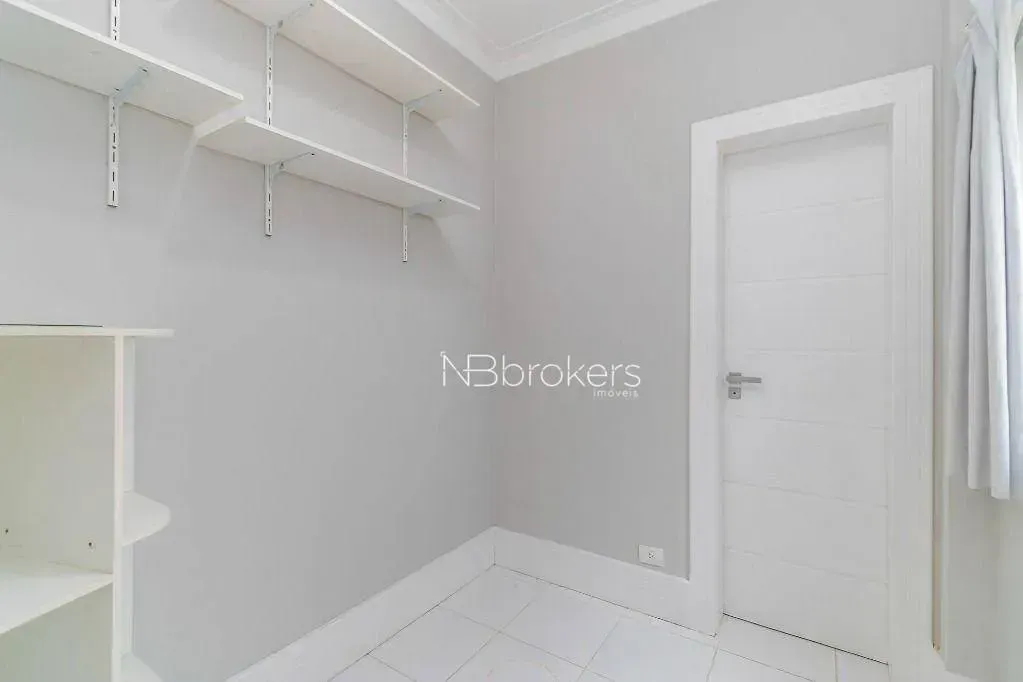 Furnished house with 4 bedrooms and a private garden — photo 100