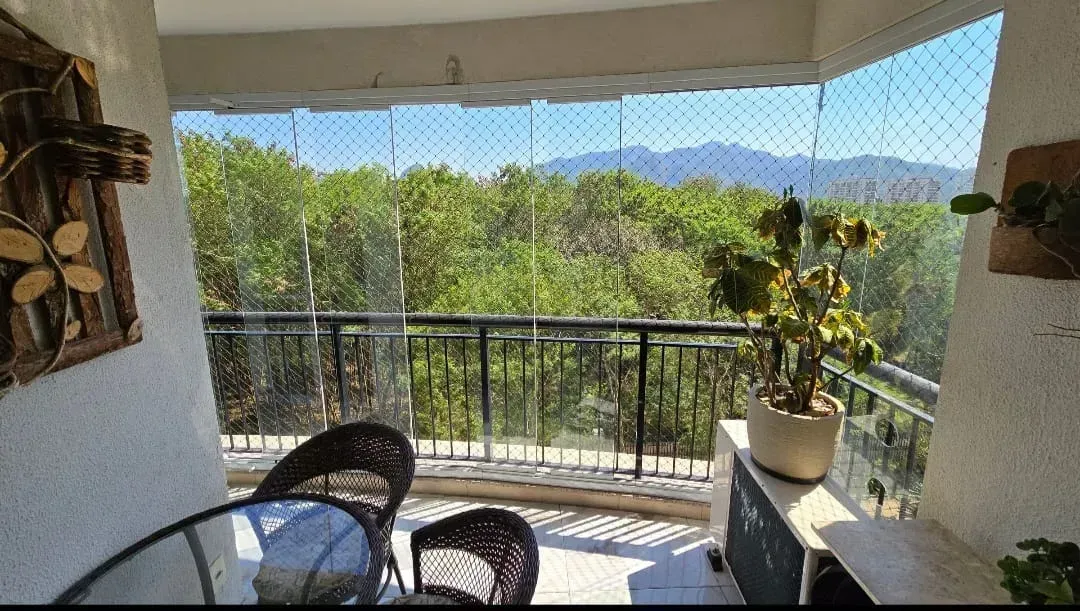 Furnished 70 m² apartment with 2 bedrooms and glass balcony — photo 3