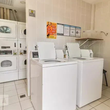 1-bedroom apartment with open-plan gas kitchen — photo 13
