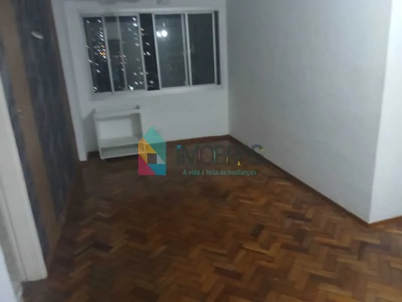 Furnished apartment with 2 bedrooms and a city view — photo 17