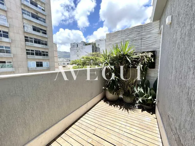 Duplex penthouse with 3 bedrooms and 5 bathrooms — photo 30