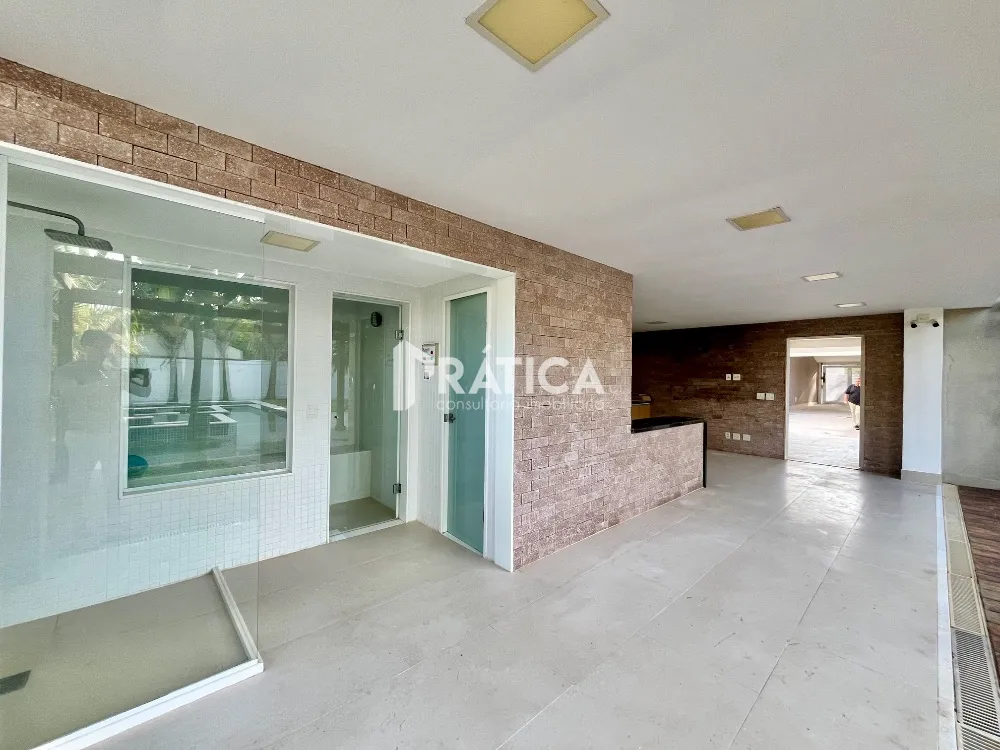 House with 5 bedrooms and an open-plan kitchen — photo 17