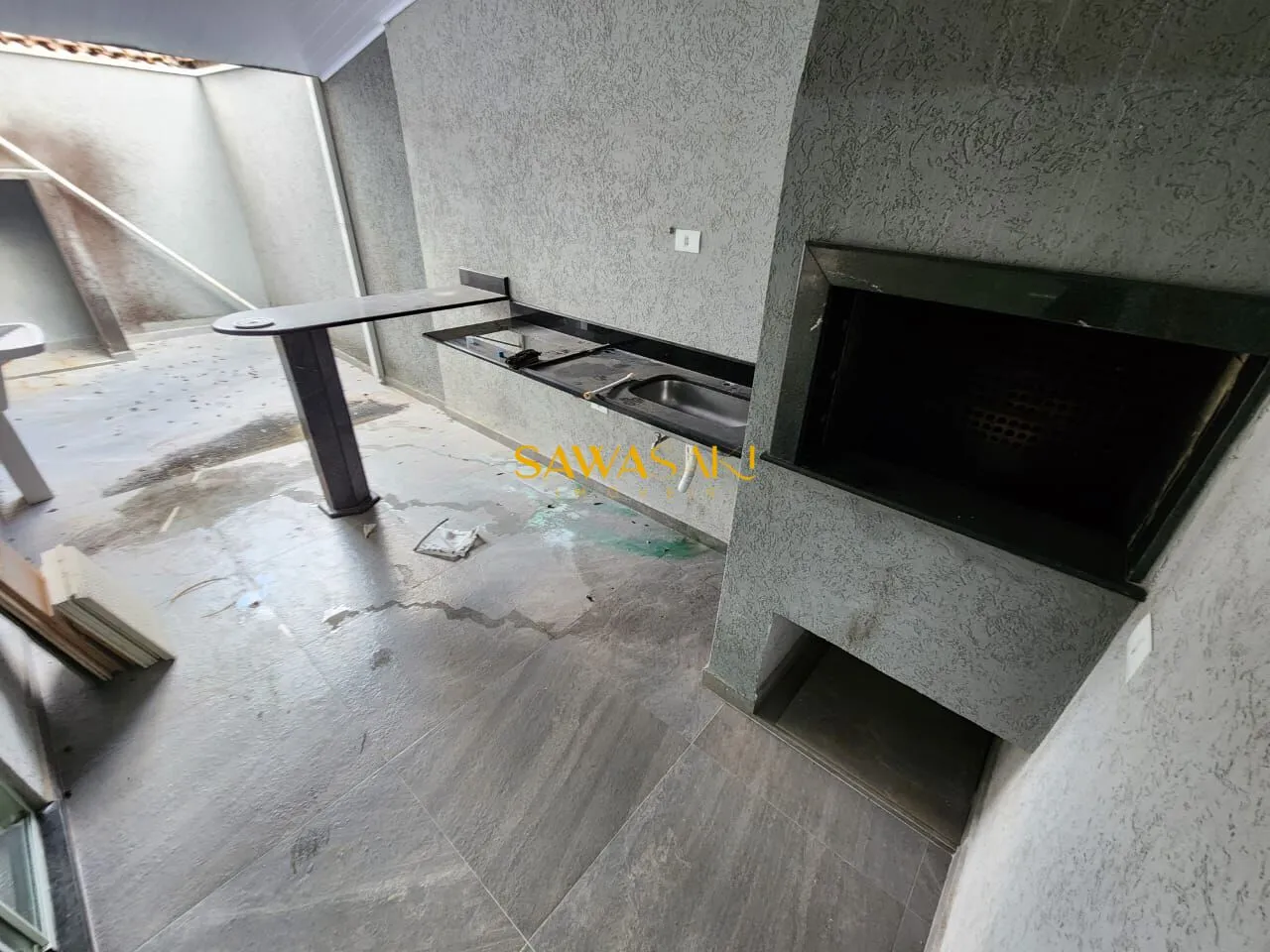 Two-story house with 3 bedrooms and 3 parking spaces — photo 24