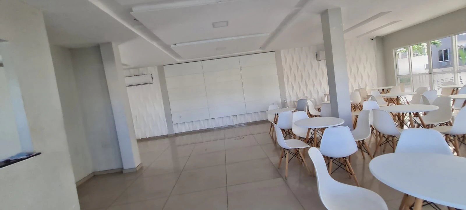 Furnished 2-bedroom apartment with 1 parking spot — photo 21