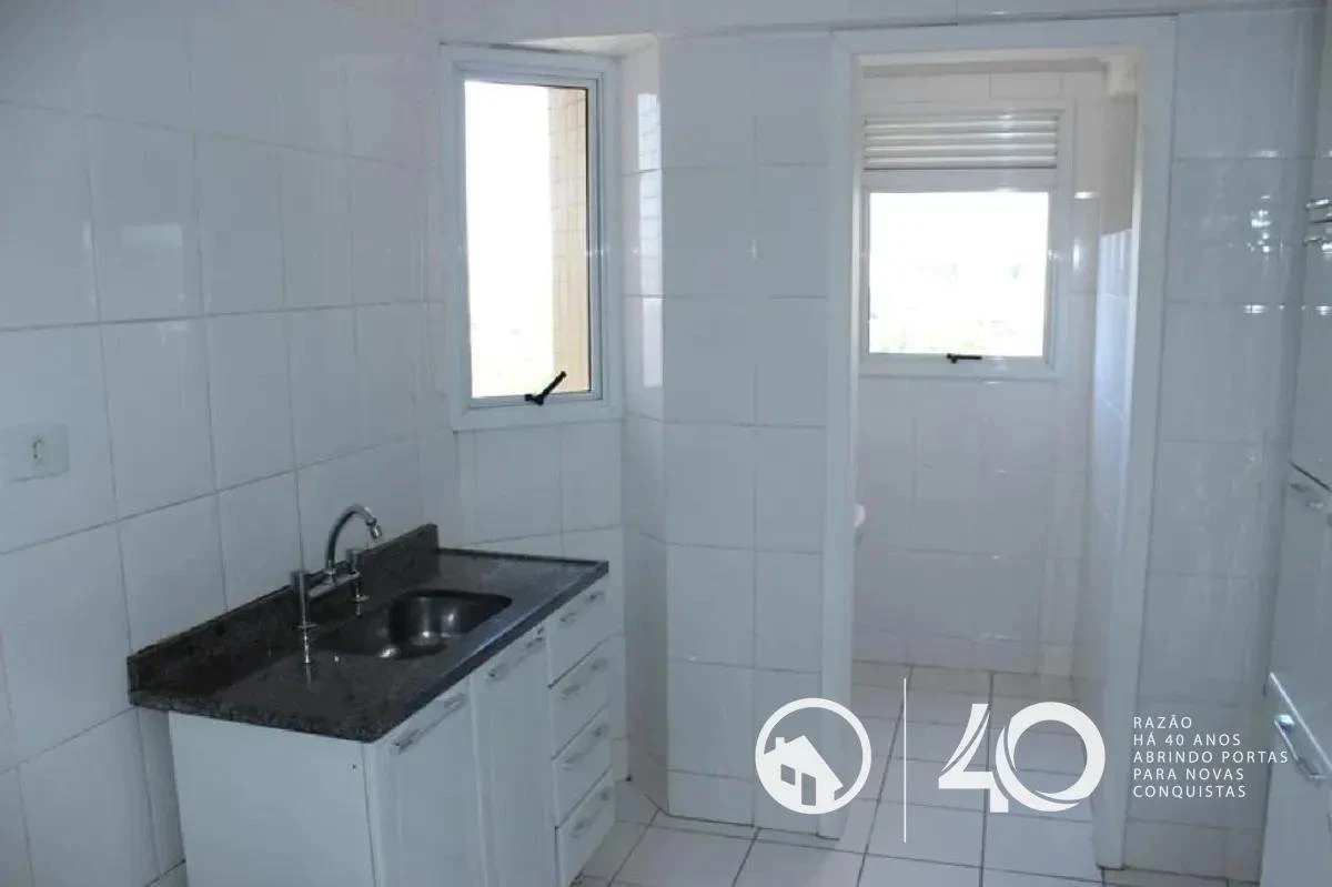 Apartamento de 3 quartos com varanda envidraçada, Capão Raso
