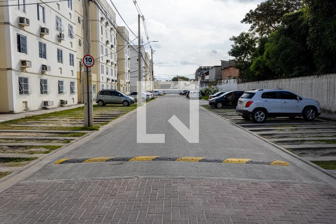 Apartamento sem mobília com churrasqueira na varanda — photo 27