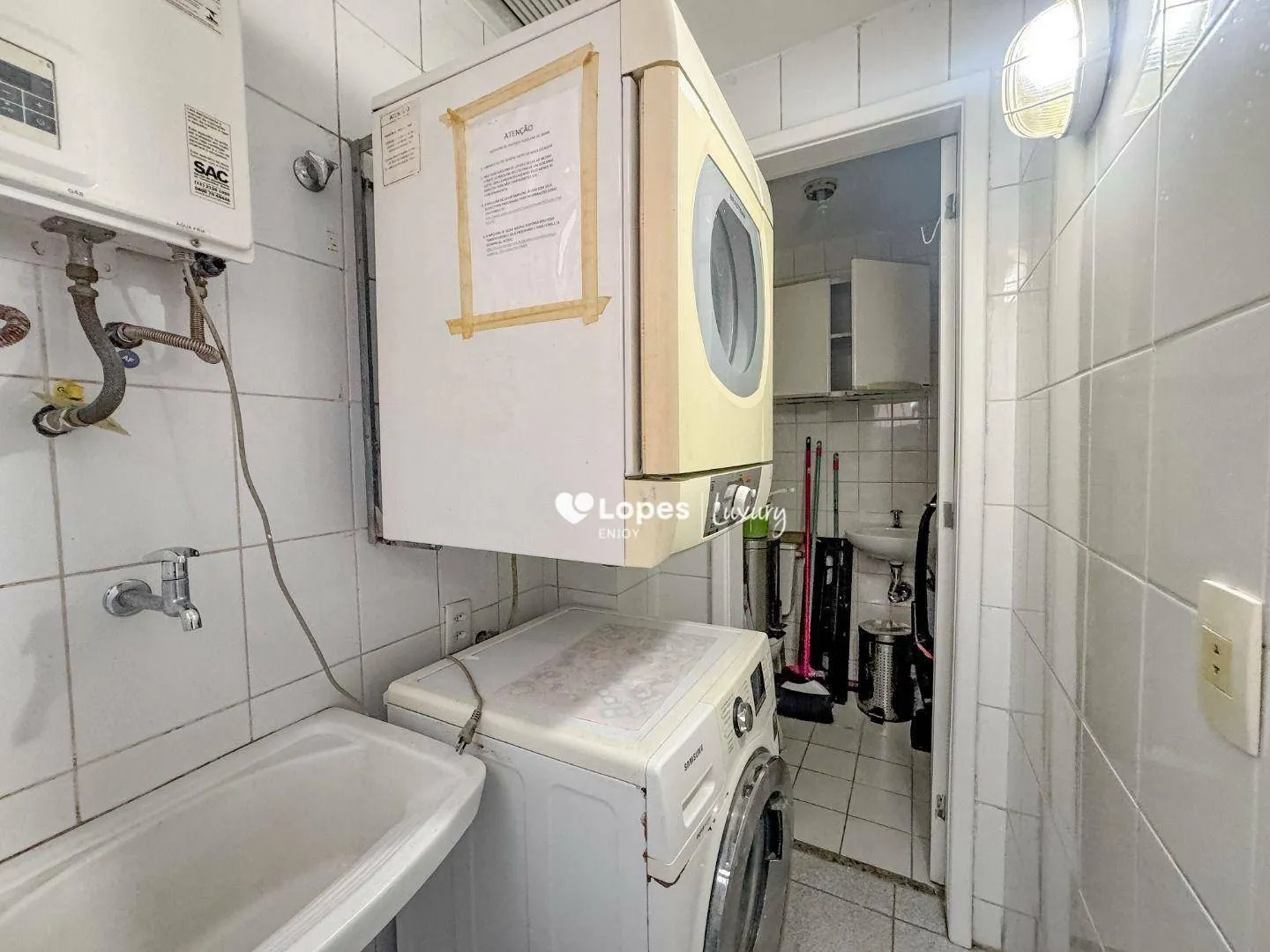 100 m² apartment with 3 bedrooms and a balcony — photo 29