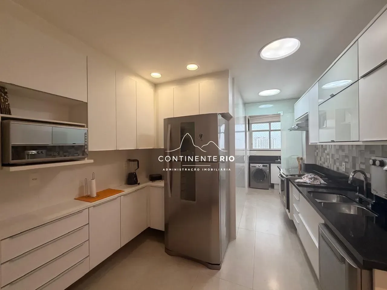 Furnished 3-bedroom apartment with 2 bathrooms — photo 11