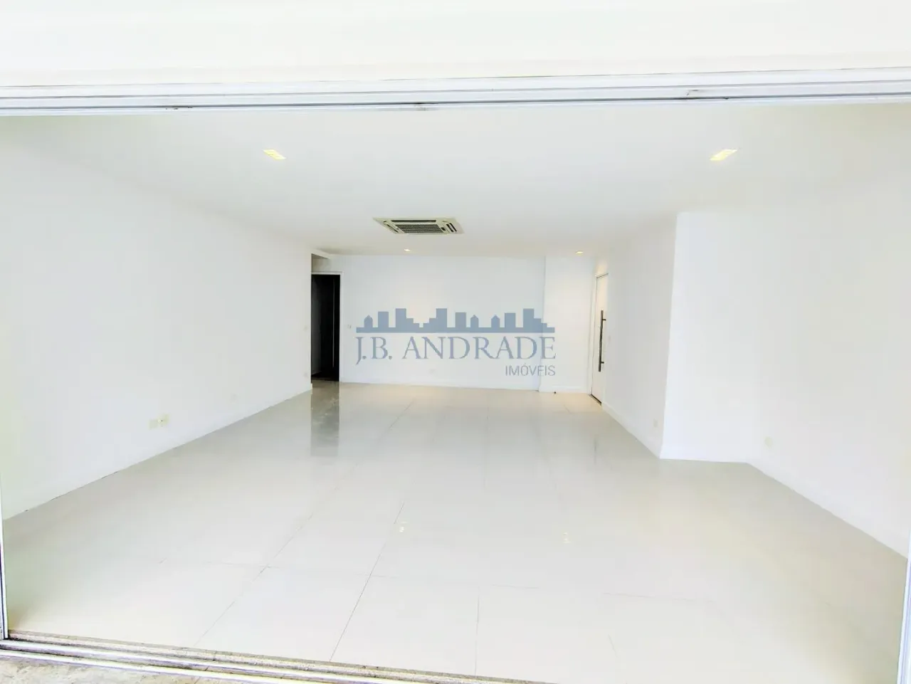 Apartamento com 4 quartos e varanda envidraçada — photo 14