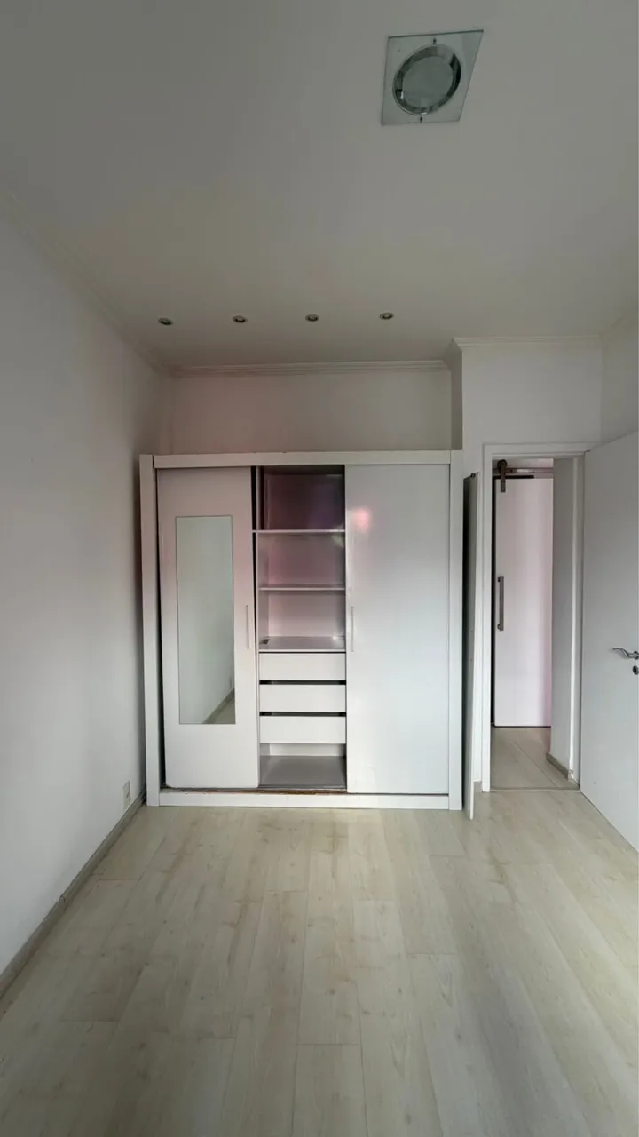 Home office in a one-bedroom apartment, 44 m² — photo 4