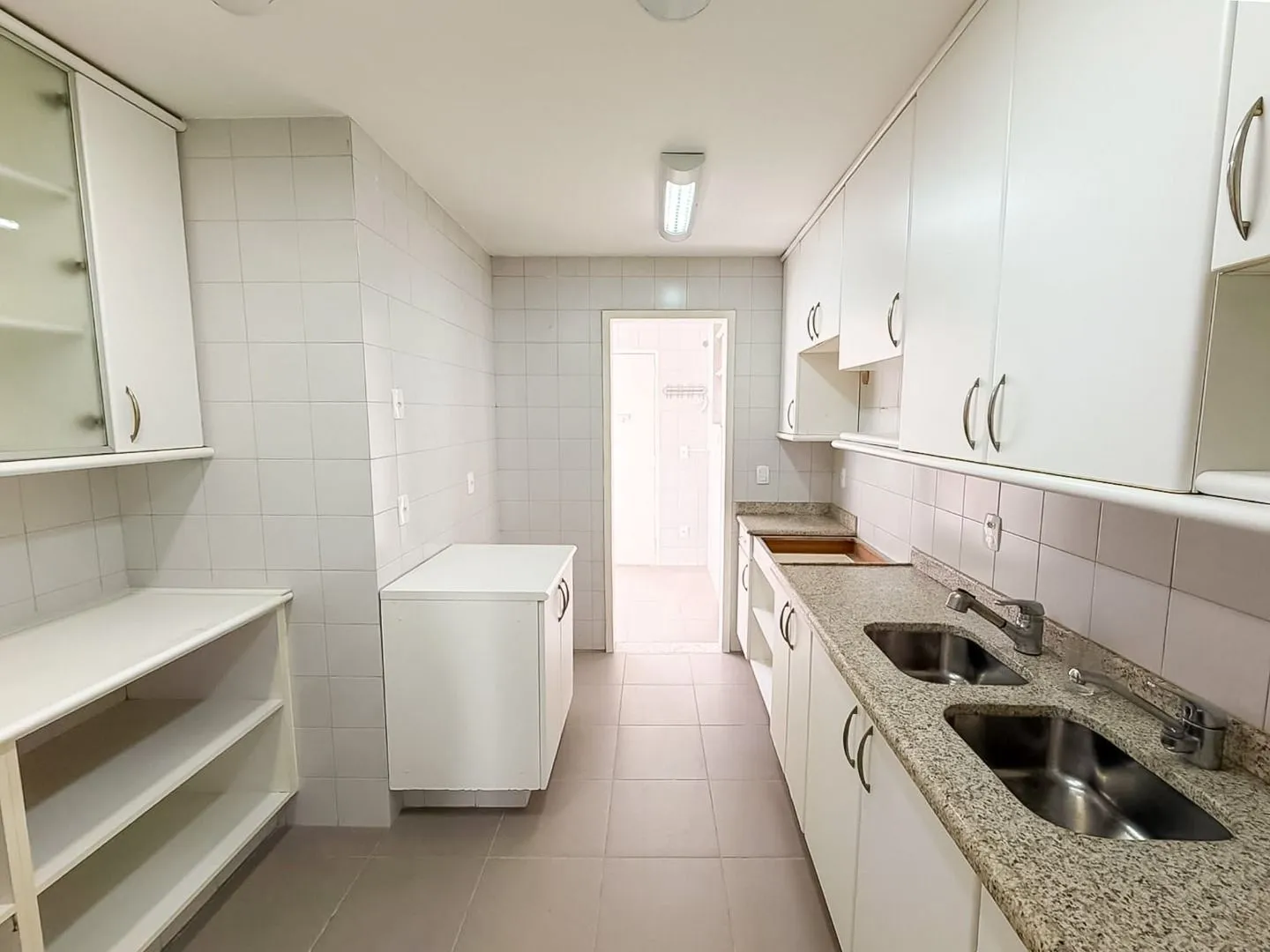 Apartment, 130 m², with a home office — photo 3