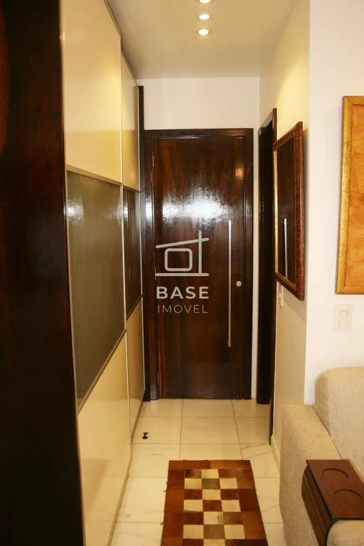Furnished 2-bedroom apartment with balcony — photo 25
