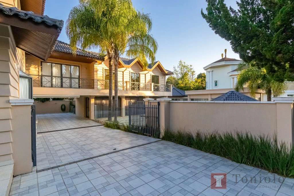 Rental house with 6 bedrooms and 7 bathrooms — photo 5