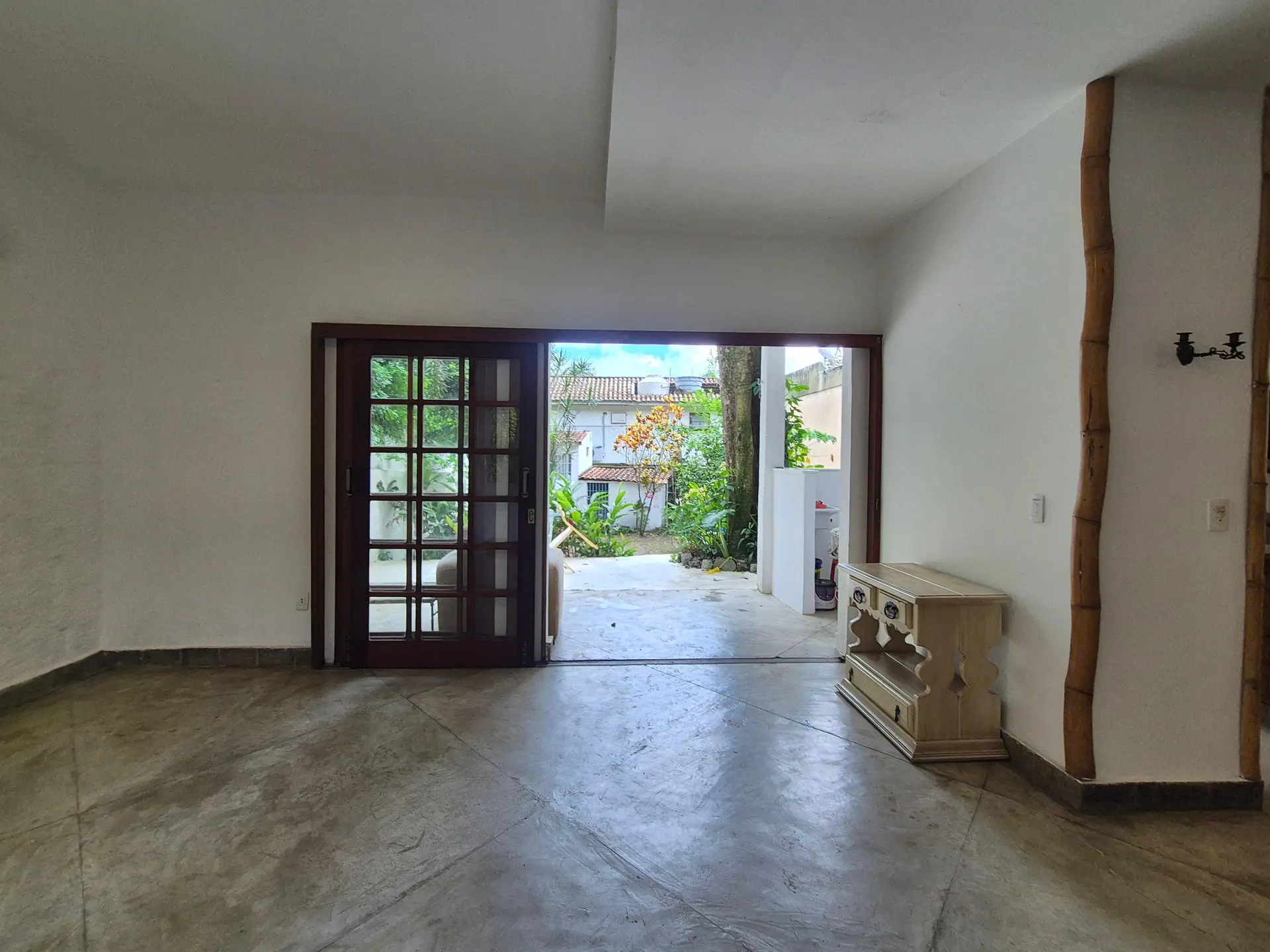 Condominium house to rent with 3 bedrooms and a suite — photo 44
